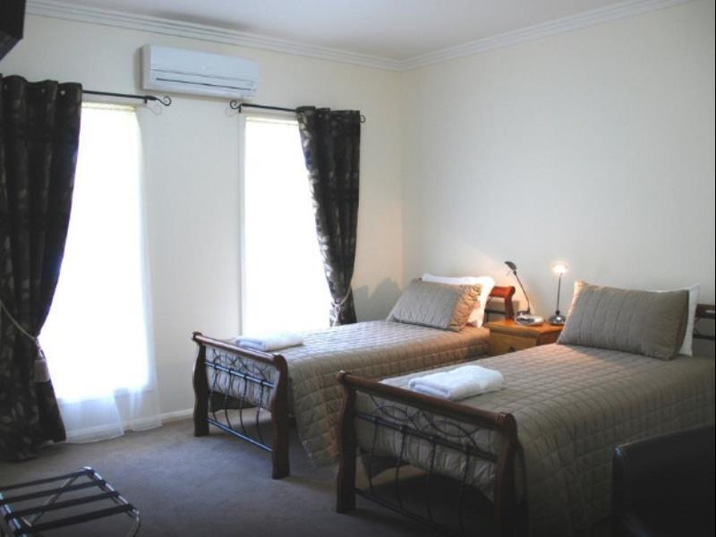 Gloucester On Avon Bed And Breakfast Exteriér fotografie